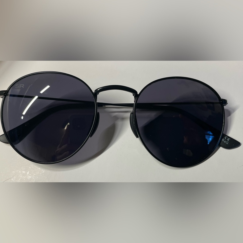 Shady Rays tangle free Aston stealth polarized sunglasses